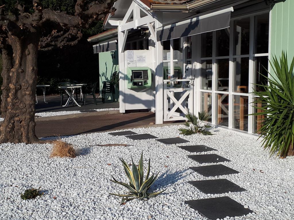 Fasthotel Avignon Nord Le Pontet Exteriör bild